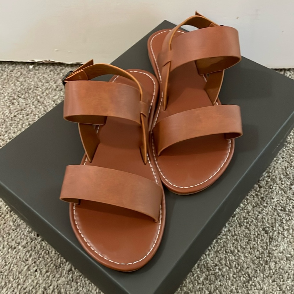 Summer sandals